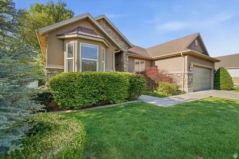 1083 W Tee Time Dr, Farmington, UT 84025