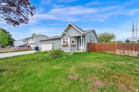6126 S Middlewood Cir W, Salt Lake City, UT 84118