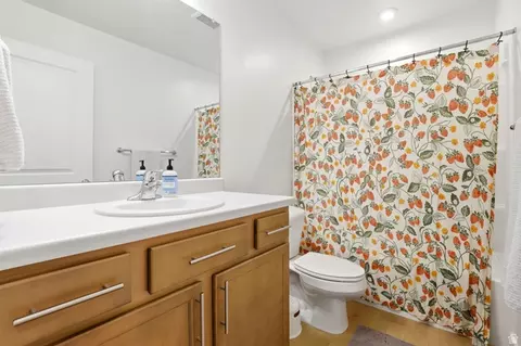 Bath - 9357 N Crowley Way, Eagle Mountain, UT 84005 photo 3 of 3