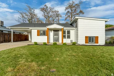 1619 S 700 W, Woods Cross, UT 84087