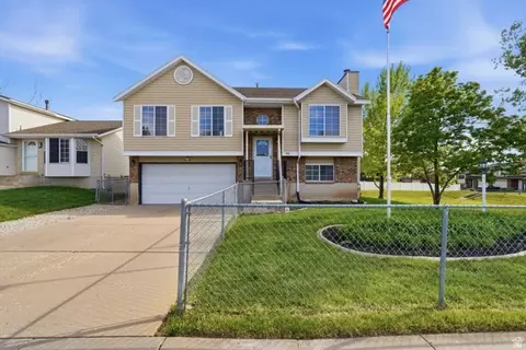 492 W 180 N, Clearfield, UT 84015