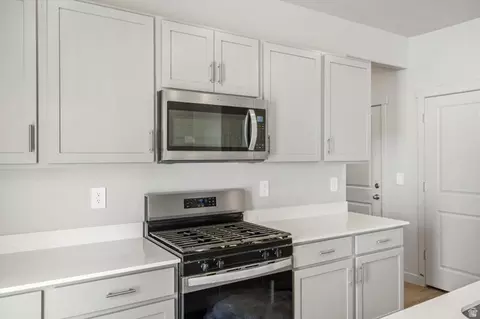 Kitchen - 3400 N Browning St #1510, Eagle Mountain, UT 84005 photo 4 of 4