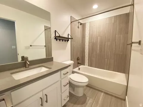 Bath - 13478 S Fallow Creek Ln E, Draper, UT 84020 photo 1 of 3