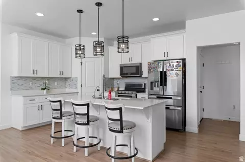 Kitchen - 4236 E Bonne Vista Dr, Eagle Mountain, UT 84005 photo 1 of 4