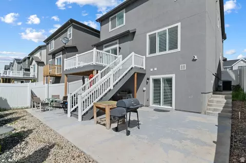 Exterior - 4236 E Bonne Vista Dr, Eagle Mountain, UT 84005 photo 5 of 7