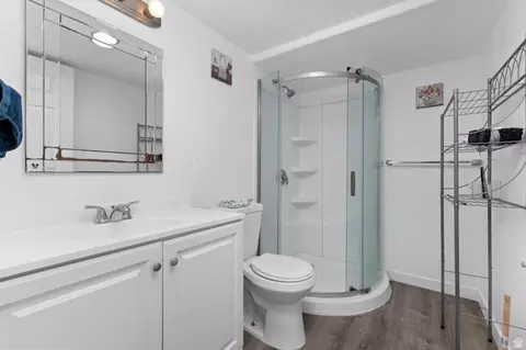 Bath - 4236 E Bonne Vista Dr, Eagle Mountain, UT 84005 photo 3 of 3
