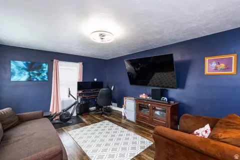 Living - 757 Birch St, Clearfield, UT 84015 photo 1 of 4