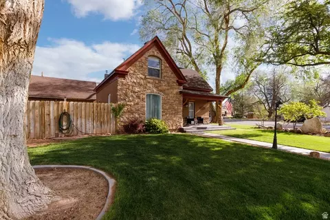 Exterior - 195 E 400 N, Richfield, UT 84701 photo 6 of 25