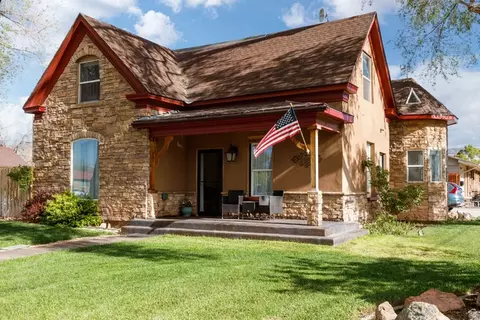 Exterior - 195 E 400 N, Richfield, UT 84701 photo 2 of 25