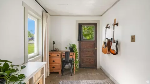 Entry Way - 404 S 200 E, American Fork, UT 84003 photo 1 of 3