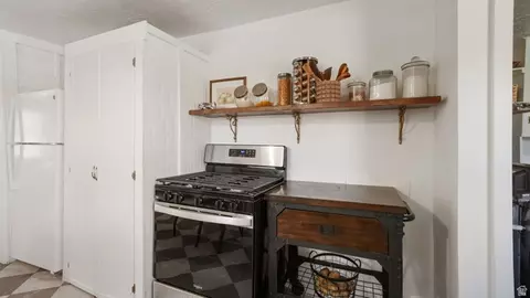 Kitchen - 404 S 200 E, American Fork, UT 84003 photo 3 of 3