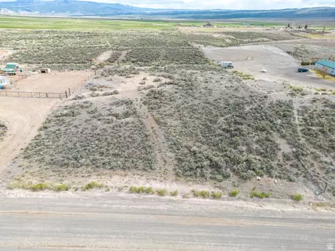1400 E Highline Rd #1, Loa, UT 84747 photo 9