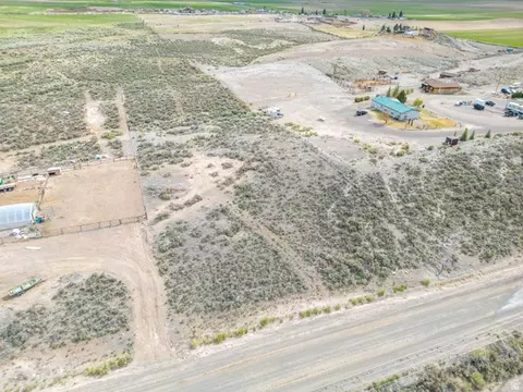 1400 E Highline Rd #1, Loa, UT 84747 photo 4