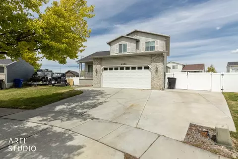 2972 W 2075 S, Syracuse, UT 84075