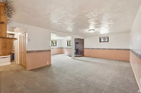 Living - 2470 Peach St, Perry, UT 84302 photo 4 of 6