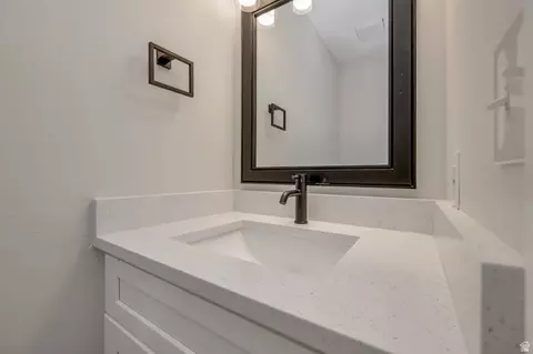 Bath - 5996 S Sultan Cir, Murray, UT 84107 photo 1 of 1