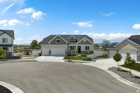 1978 E Colette St #1303, Lake Point, UT 84074