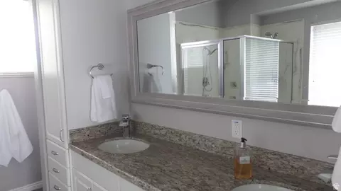 Bath - 496 E Spruce Glen Rd, Murray, UT 84107 photo 2 of 8