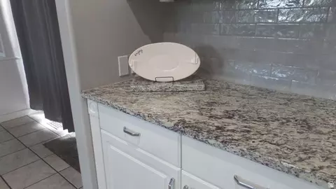 Kitchen - 496 E Spruce Glen Rd, Murray, UT 84107 photo 3 of 4