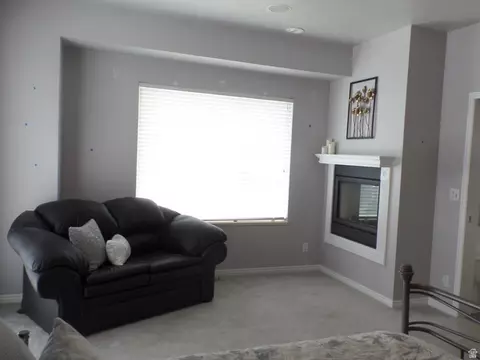 Bedroom - 496 E Spruce Glen Rd, Murray, UT 84107 photo 3 of 8
