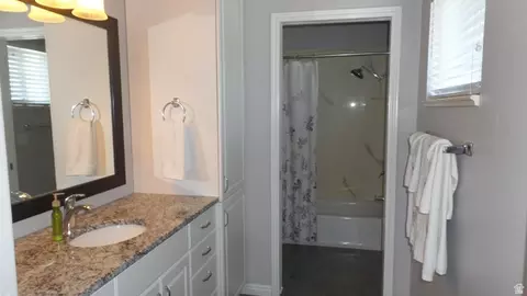 Bath - 496 E Spruce Glen Rd, Murray, UT 84107 photo 6 of 8