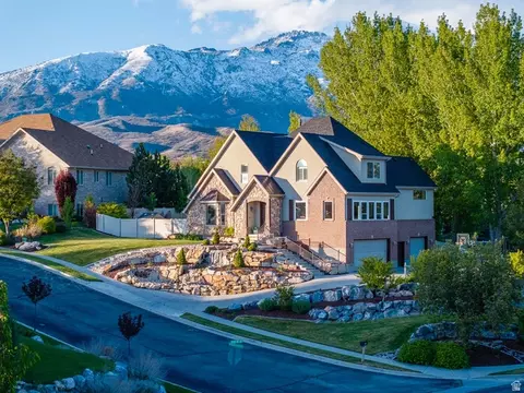 6208 W Skyline Dr N, Highland, UT 84003