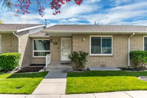 1613 W Cornerstone Dr, South Jordan, UT 84095