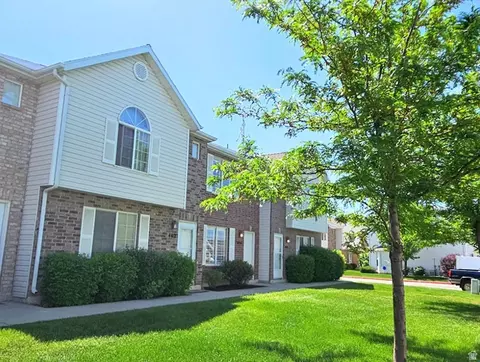 404 W 1925 N, Harrisville, UT 84414