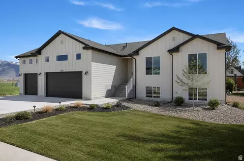 5583 W 9400 N #2, Elwood, UT 84337