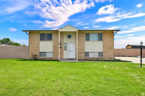 713 W 2200 N, Clinton, UT 84015