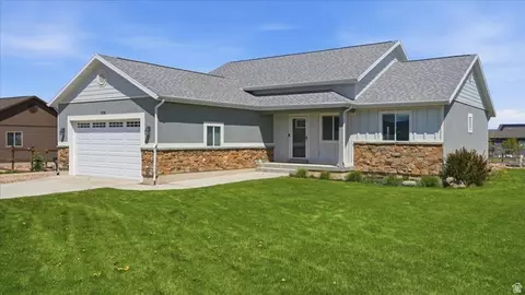 376 River Bluffs Dr, Kamas, UT 84036