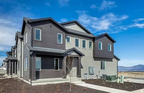 6880 S Mount Berry Rd #410, West Jordan, UT 84081