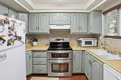 Kitchen - 131 E 500 S #11, Provo, UT 84606 photo 3 of 4