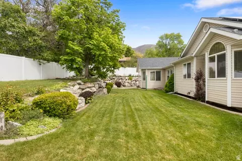 Exterior - 43 E Peachtree Dr N, Centerville, UT 84014 photo 3 of 7