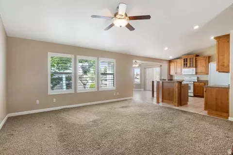 Living - 43 E Peachtree Dr N, Centerville, UT 84014 photo 2 of 4