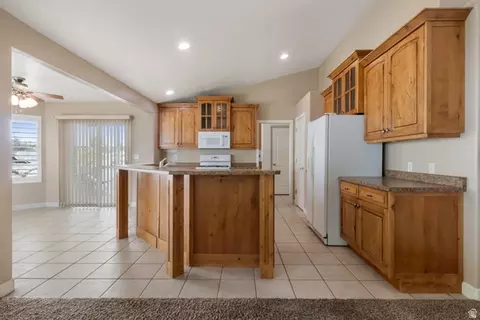 Kitchen - 43 E Peachtree Dr N, Centerville, UT 84014 photo 1 of 3