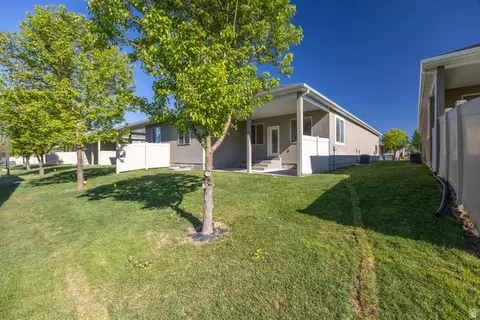 Exterior - 122 E 690 S, Smithfield, UT 84335 photo 4 of 8