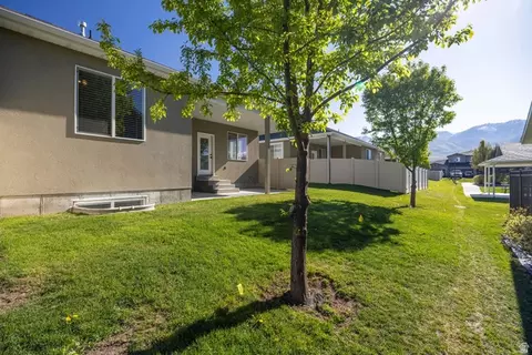 Exterior - 122 E 690 S, Smithfield, UT 84335 photo 5 of 8