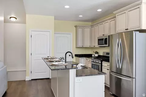 Kitchen - 122 E 690 S, Smithfield, UT 84335 photo 1 of 3