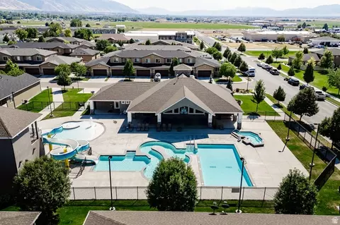 Exterior - 122 E 690 S, Smithfield, UT 84335 photo 8 of 8