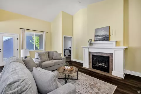 Living - 122 E 690 S, Smithfield, UT 84335 photo 2 of 3