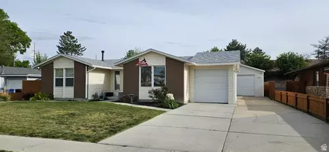 2755 W Hazelhurst Dr, Taylorsville, UT 84129