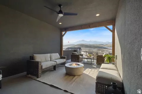 6893 W Gravel Cross Way S #290, West Jordan, UT 84081