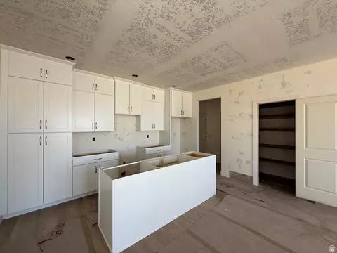 6893 W Gravel Cross Way S #290, West Jordan, UT 84081