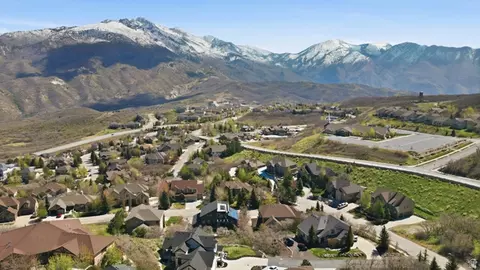 View/Area - 14902 S Saddle Leaf Ct E, Draper, UT 84020 photo 6 of 7