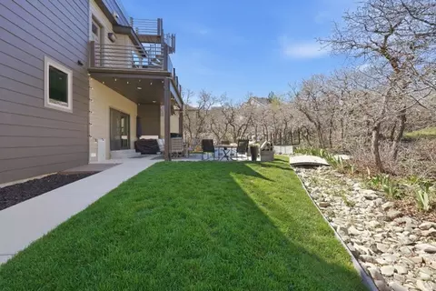 Exterior - 14902 S Saddle Leaf Ct E, Draper, UT 84020 photo 6 of 7