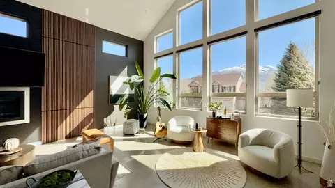 Living - 14902 S Saddle Leaf Ct E, Draper, UT 84020 photo 2 of 9