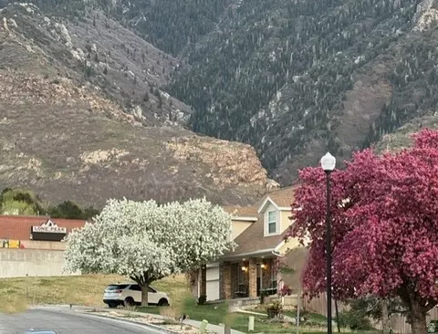 2212 E High Mesa Dr S, Sandy, UT 84092