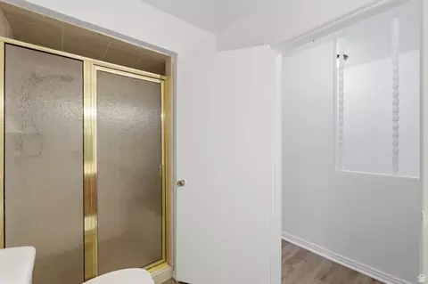Bath - 700 E 5900 S, Murray, UT 84107 photo 3 of 4