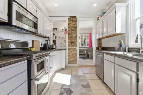 Kitchen - 129 E 1st S S S, Preston, ID 83263 photo 1 of 3